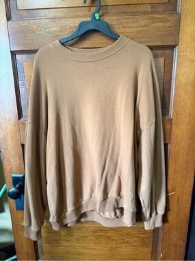 Women’s sweat shirt in Camel color